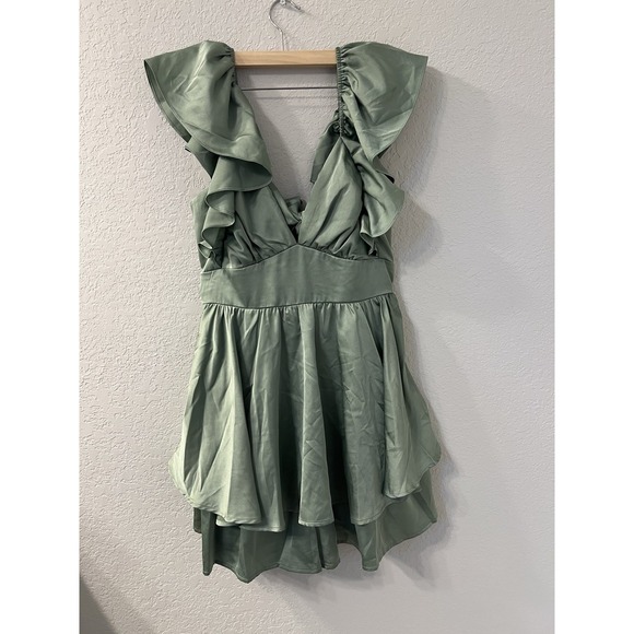 Evolutionary apparel Dresses & Skirts - Green Satin Ruffle Romper Mini dress size M